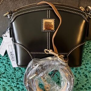 Dooney & Bourke Small Dome Crossbody( Black)